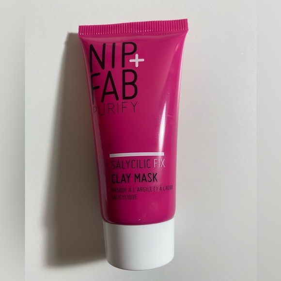 Skincare Bundle Perfect for Gifting 🎁 - Picture 12 of 13